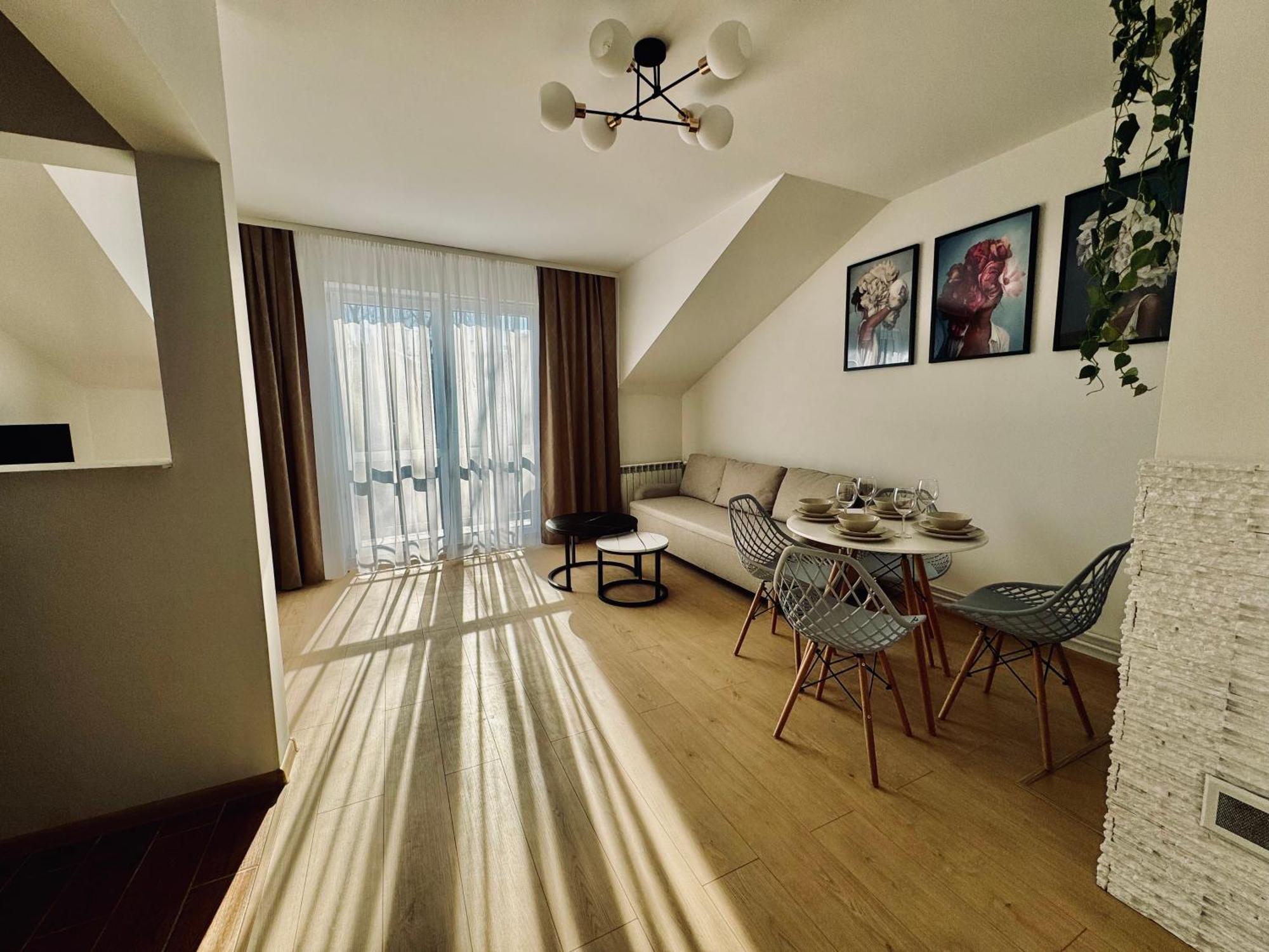 Apartament Wisteria Przemyśl Esterno foto